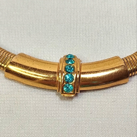Vintage Coro Gold Chocker with Blue Rhinestone Accents - Picture 4 of 13
